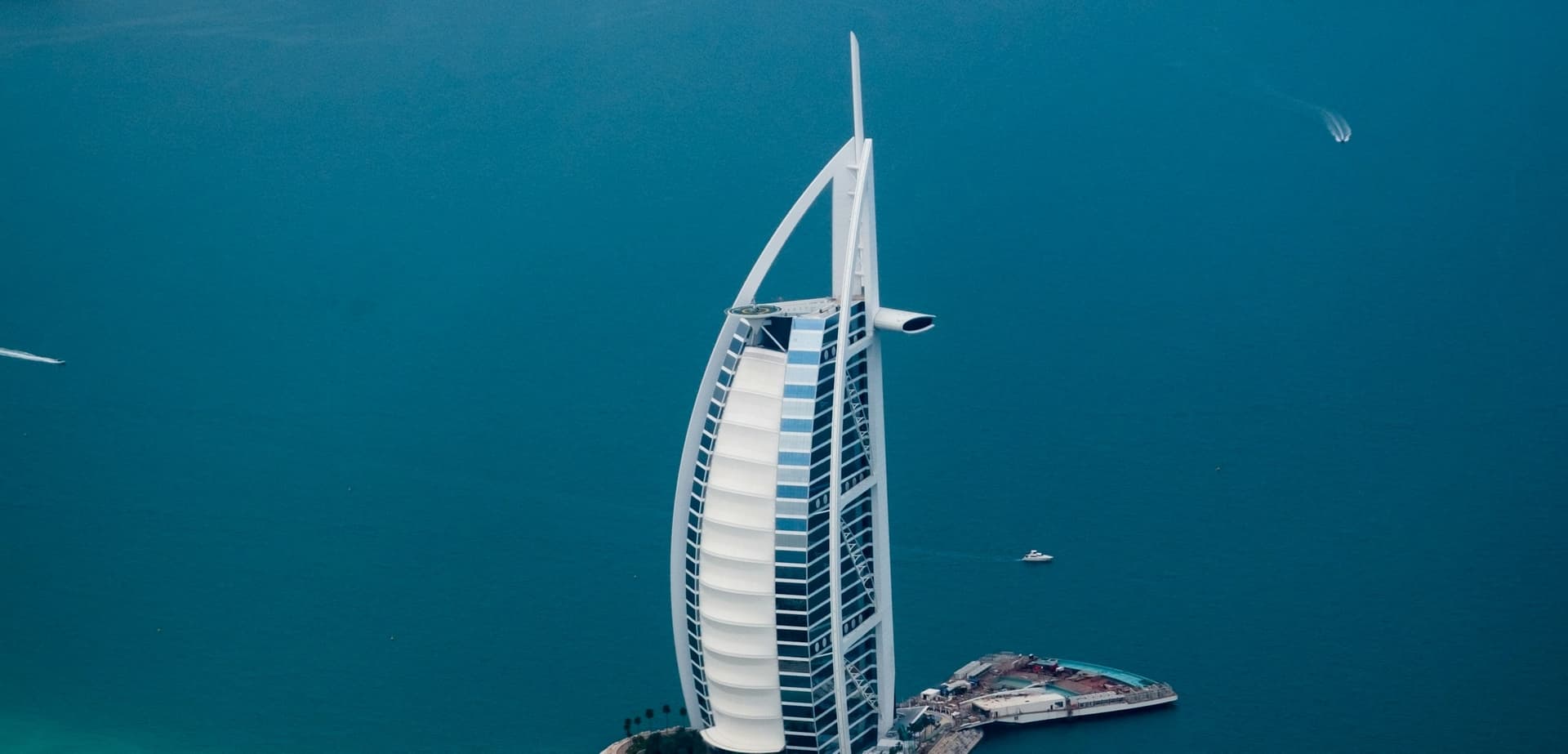 Service Chauffeur de luxe et transfert aéroport à Dubai & Abu Dhabi